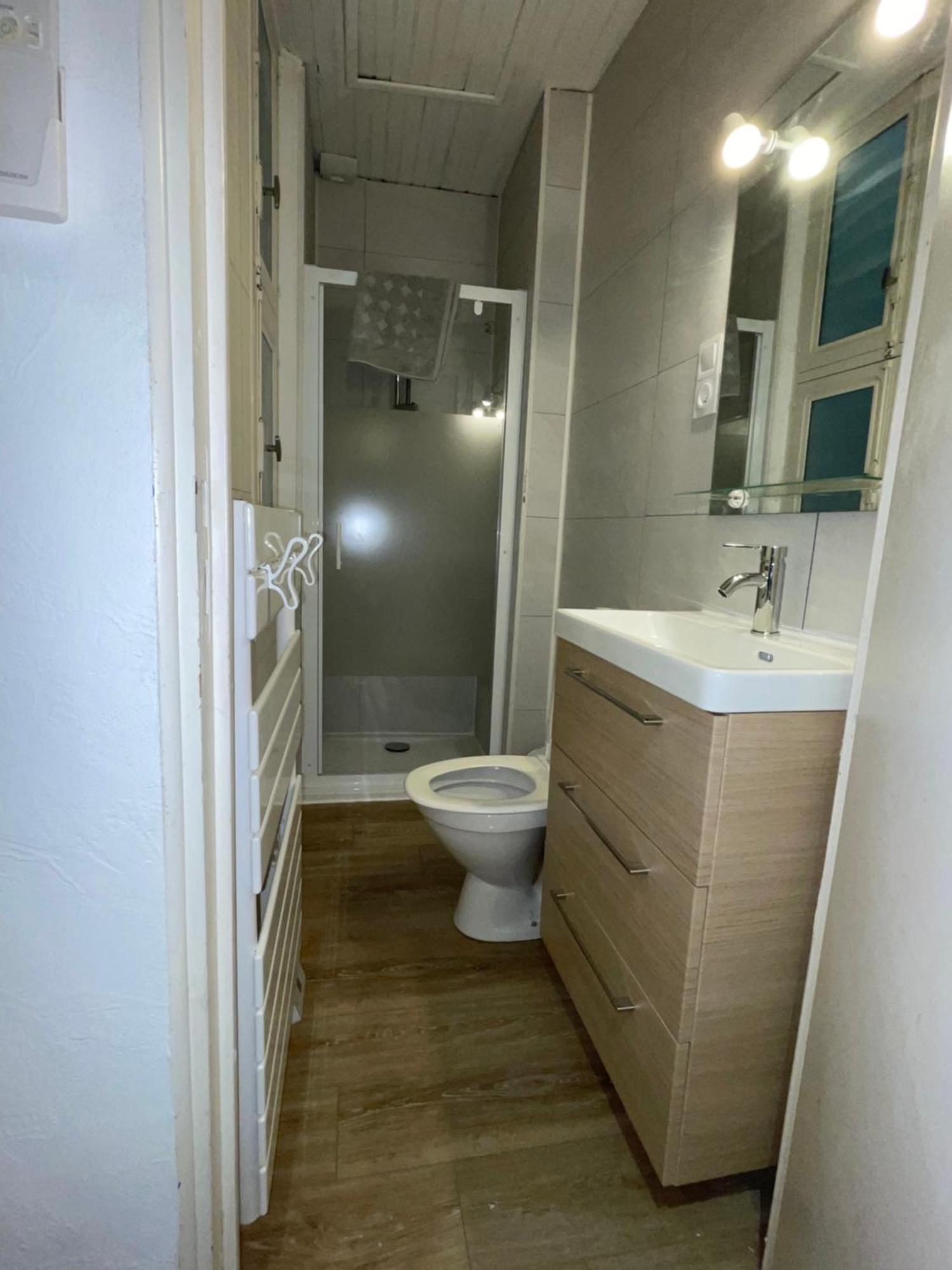 Studio N•2 Avec Patio En Plein Coeur De La Ville Bagnères-de-Bigorre Exterior foto